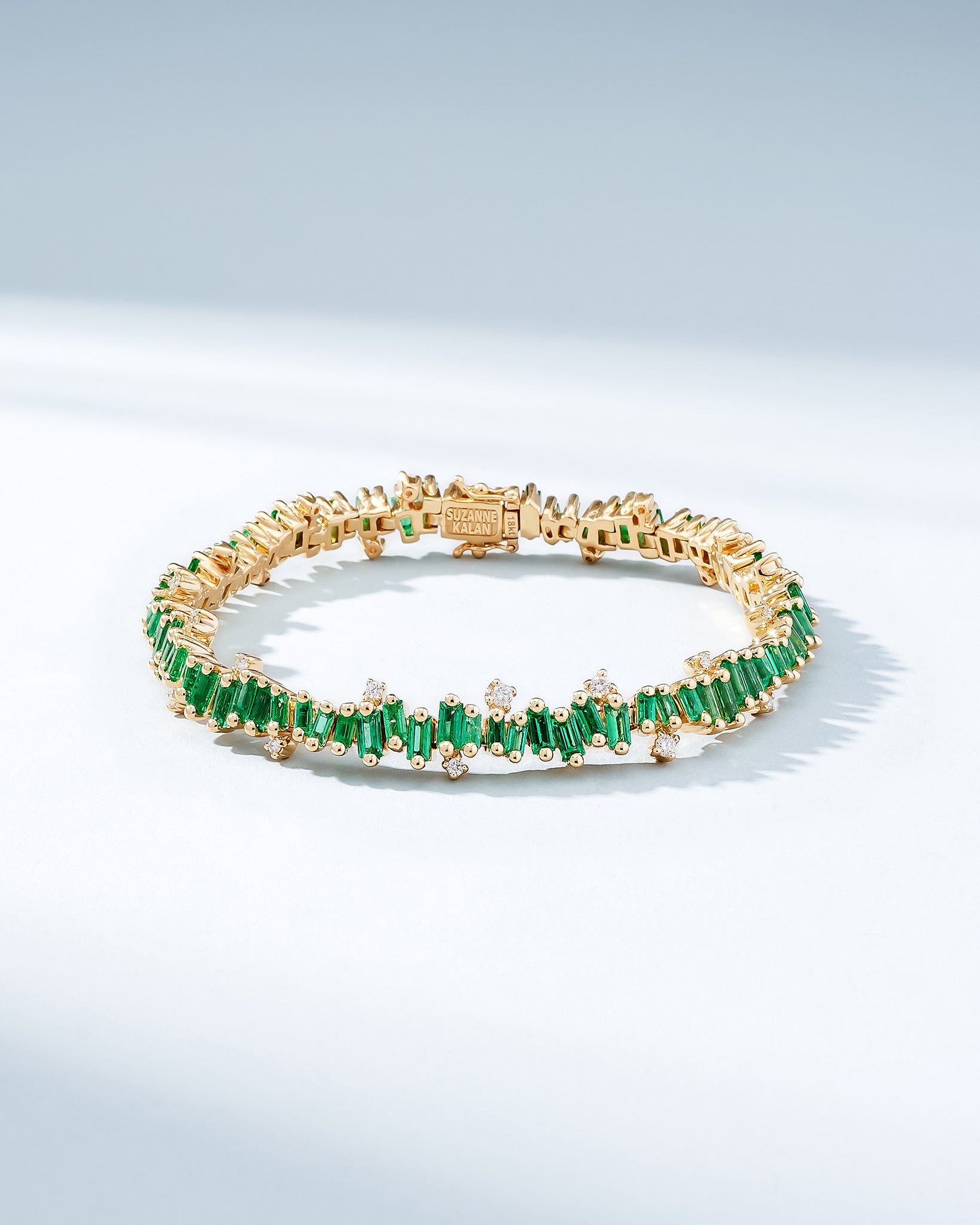 Suzanne Kalan Bold Burst Emerald Tennis Bracelet in 18k yellow gold