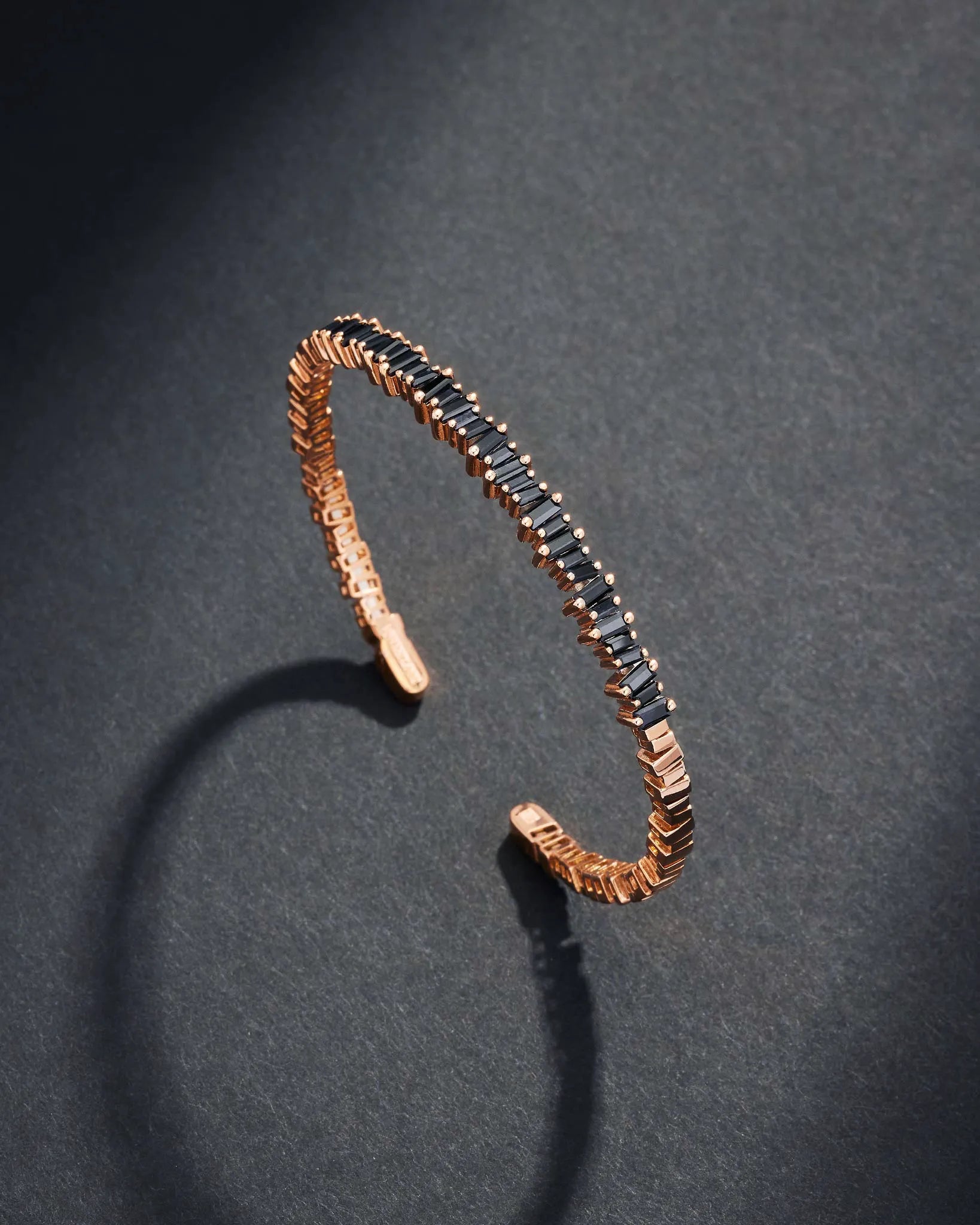 Suzanne Kalan Men's Bold Black Sapphire Bangle in 18k rose gold