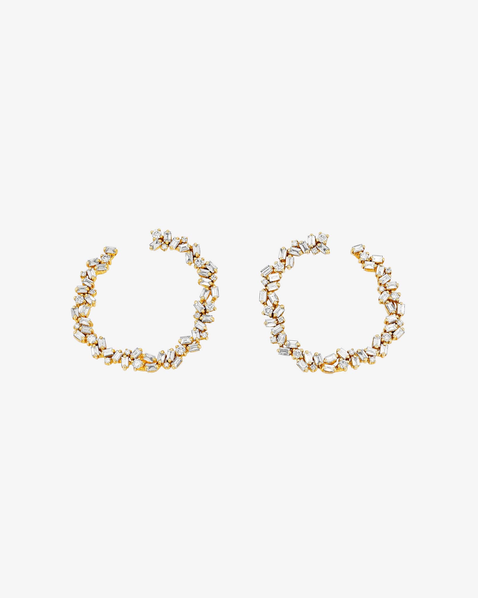 Suzanne Kalan Classic Diamond Sideways Cluster Midi Hoops in 18k yellow gold