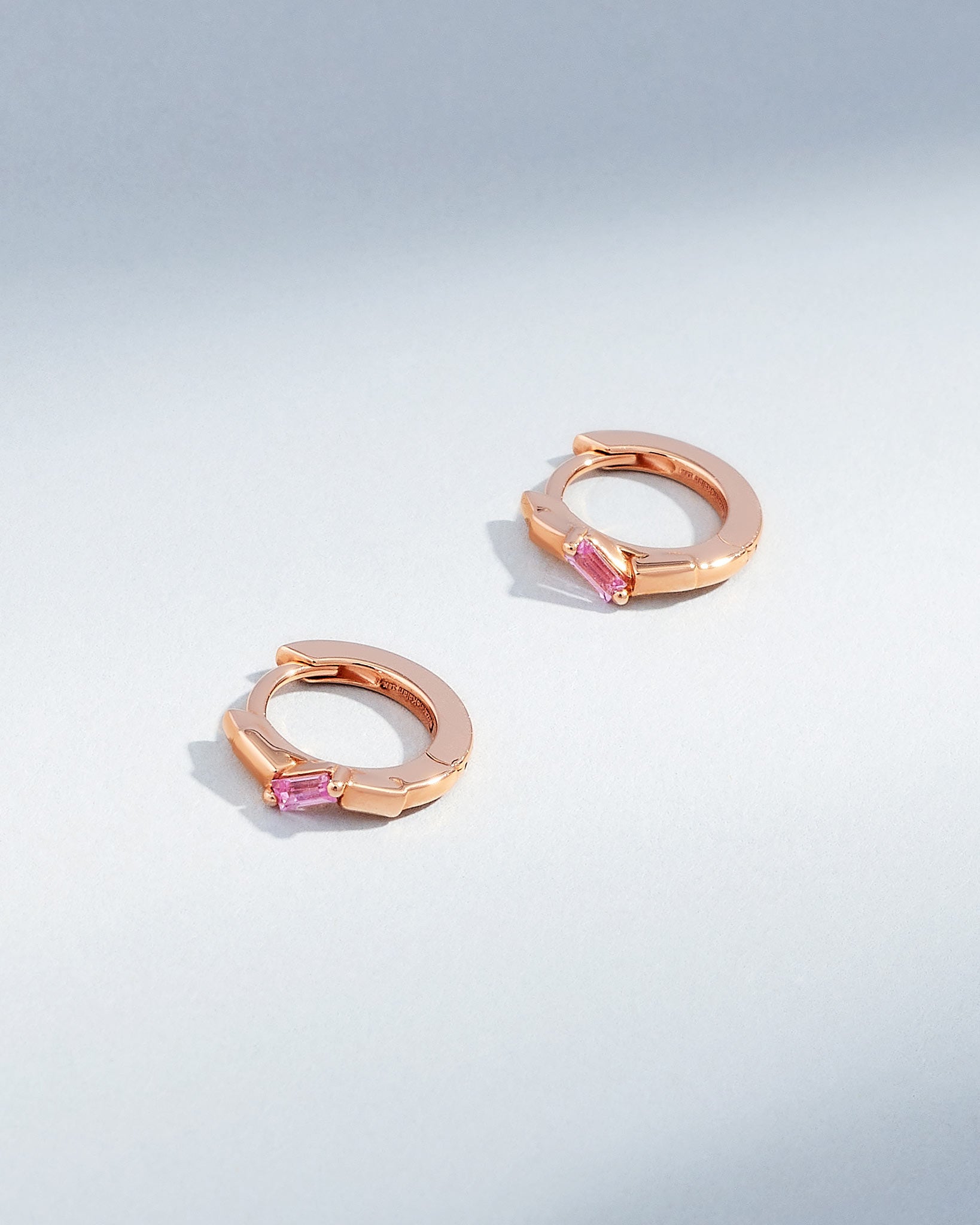 Suzanne Kalan Bold Single Pink Sapphire Huggies in 18K rose gold