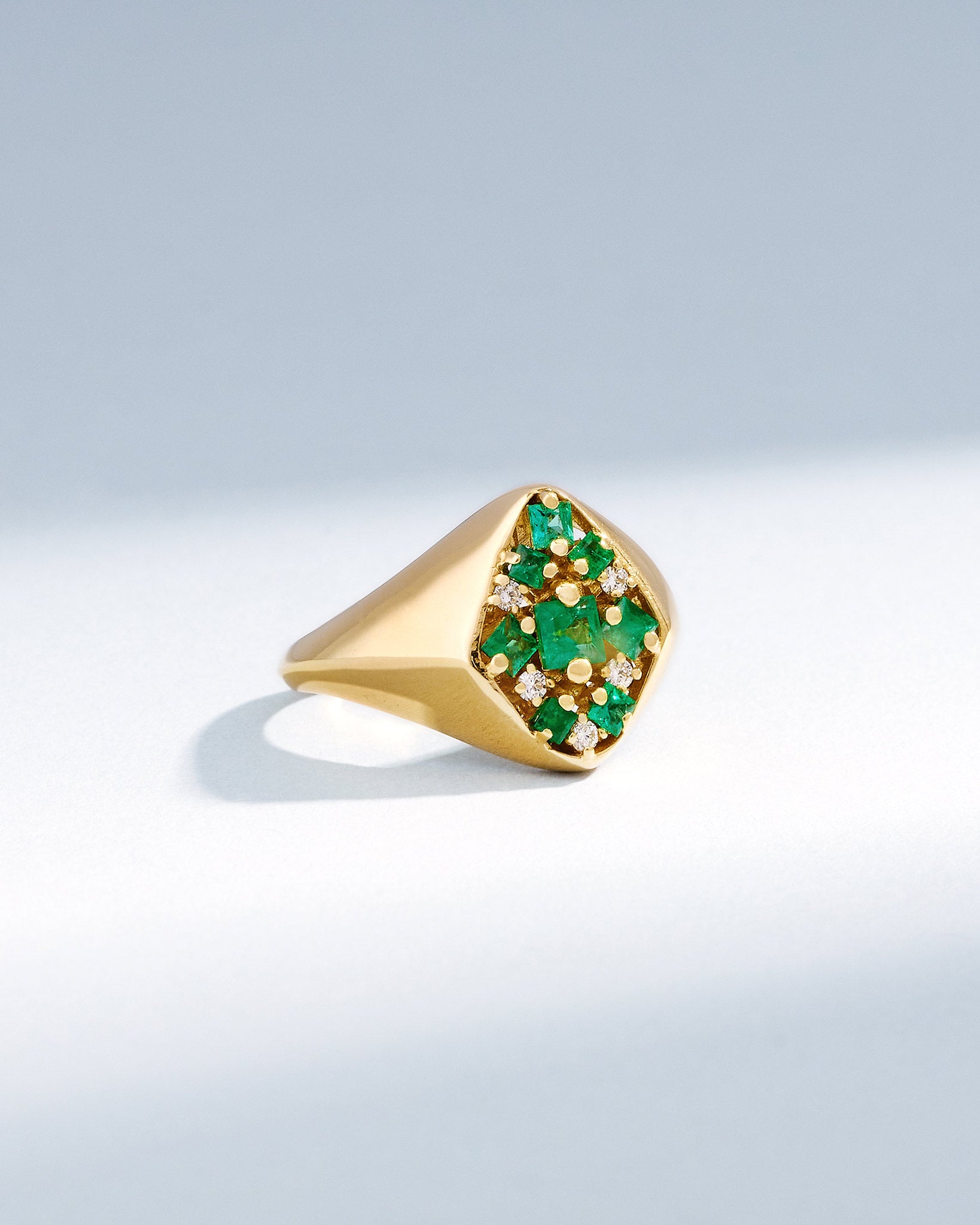 Suzanne Kalan La Fantaisie Star Emerald Signet Ring in 18k yellow gold