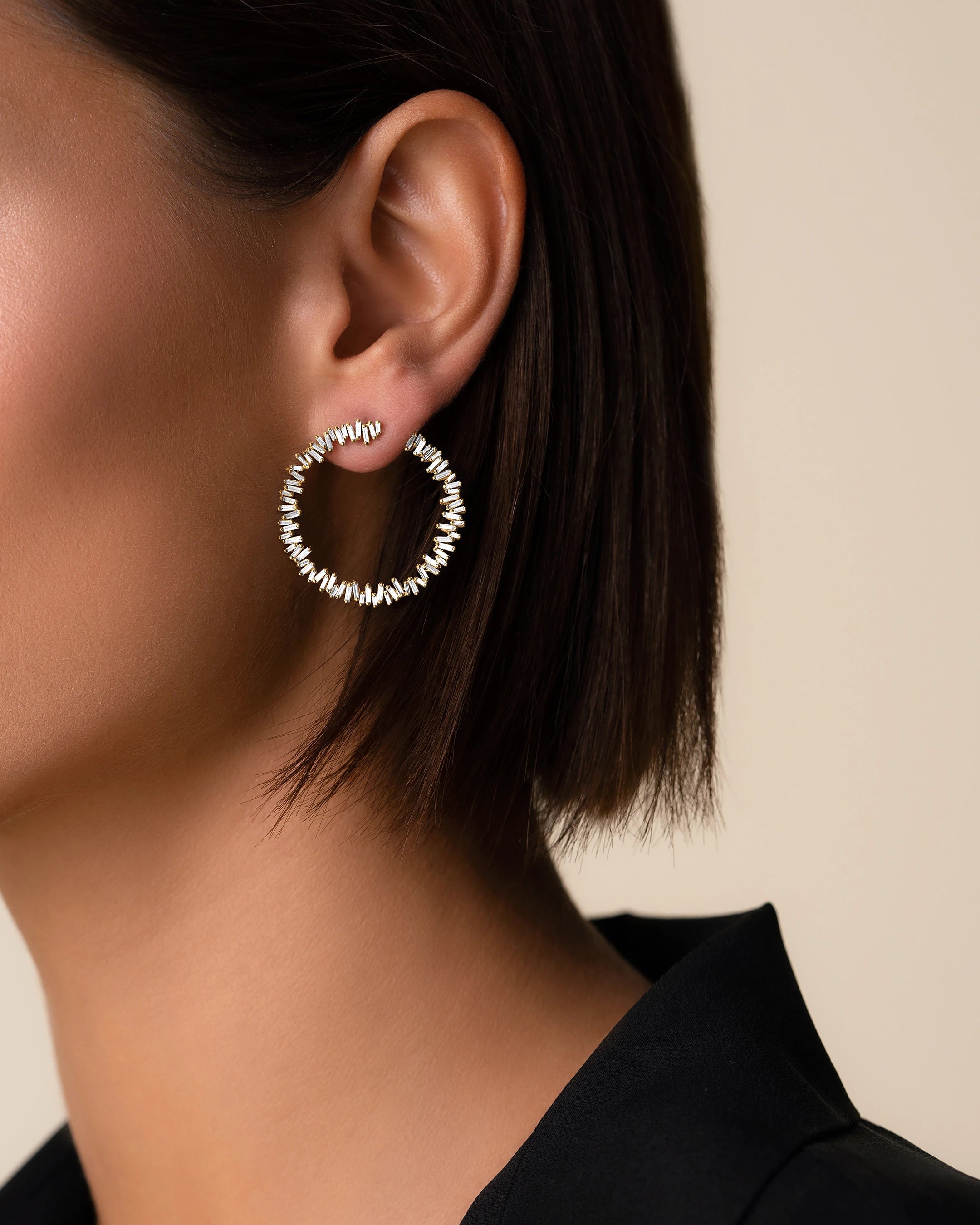 Suzanne Kalan Classic Diamond Midi Sideways Hoops in 18k yellow gold