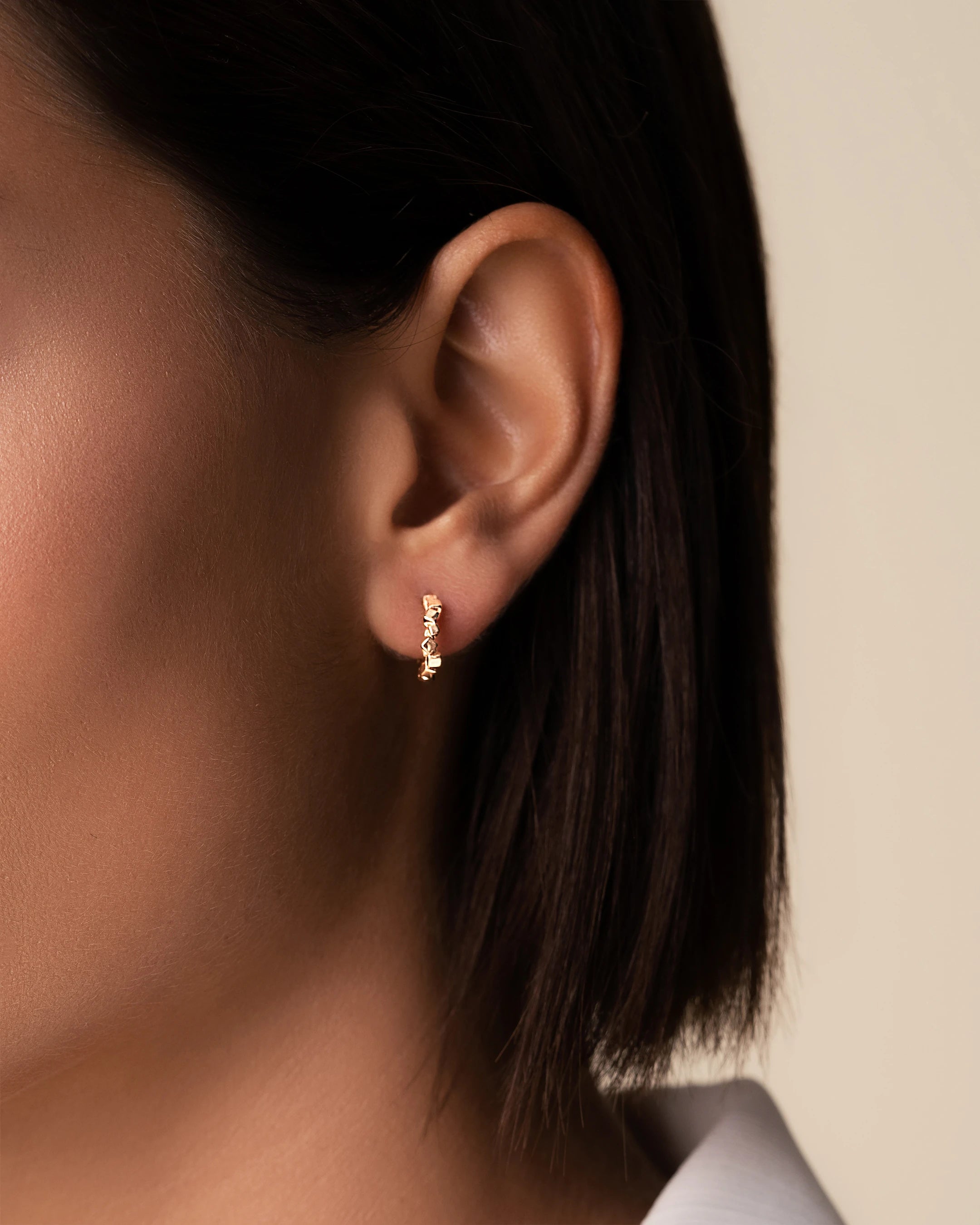 Suzanne Kalan Golden Mini Hoops in 18k rose gold