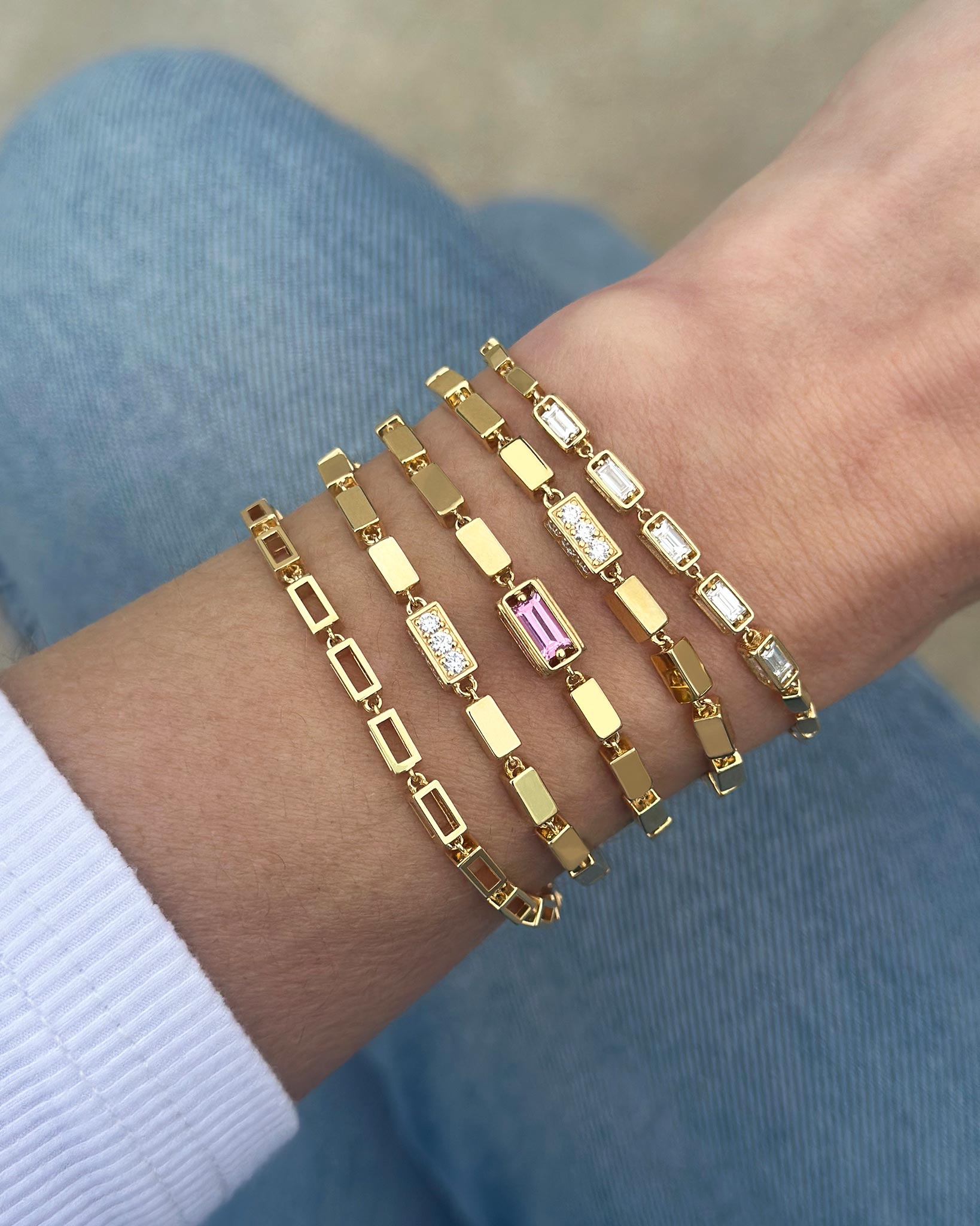 Suzanne Kalan Block-Chain Single Pink Sapphire Thick Bracelet in 18k yellow gold