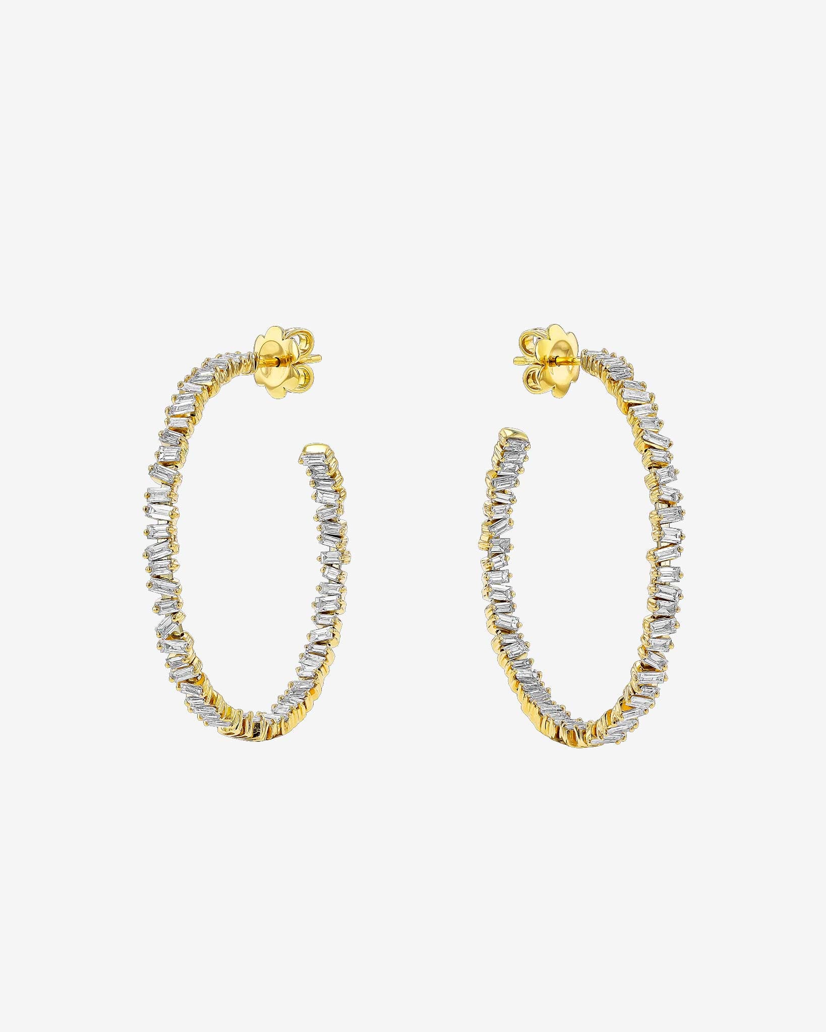 Suzanne Kalan Classic Diamond Midi Hoops in 18k yellow gold