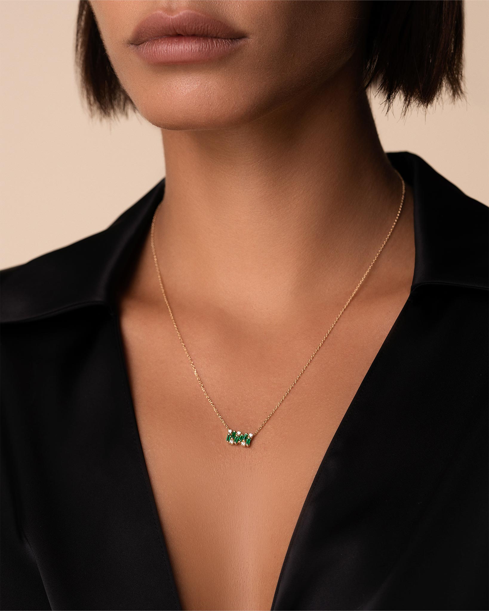 Suzanne Kalan Shimmer Emerald Mini Bar Pendant in 18k yellow gold