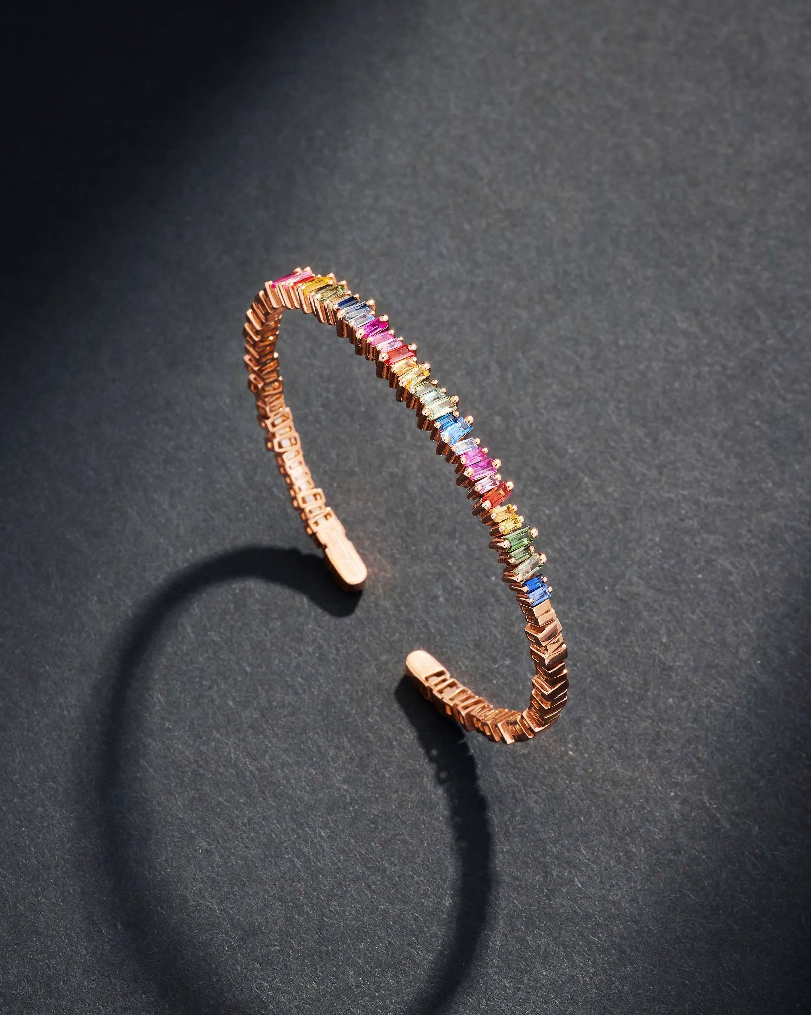 Suzanne Kalan Men's Bold Rainbow Sapphire Bangle in 18k rose gold