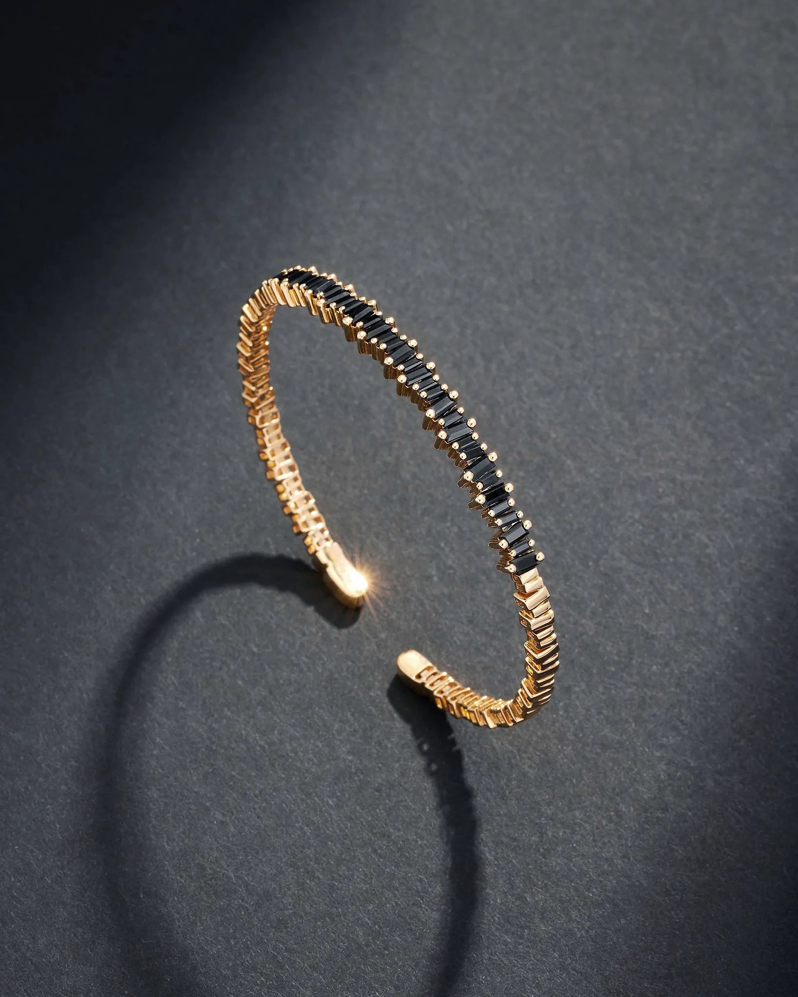 Suzanne Kalan Men's Bold Black Sapphire Bangle in 18k yellow gold