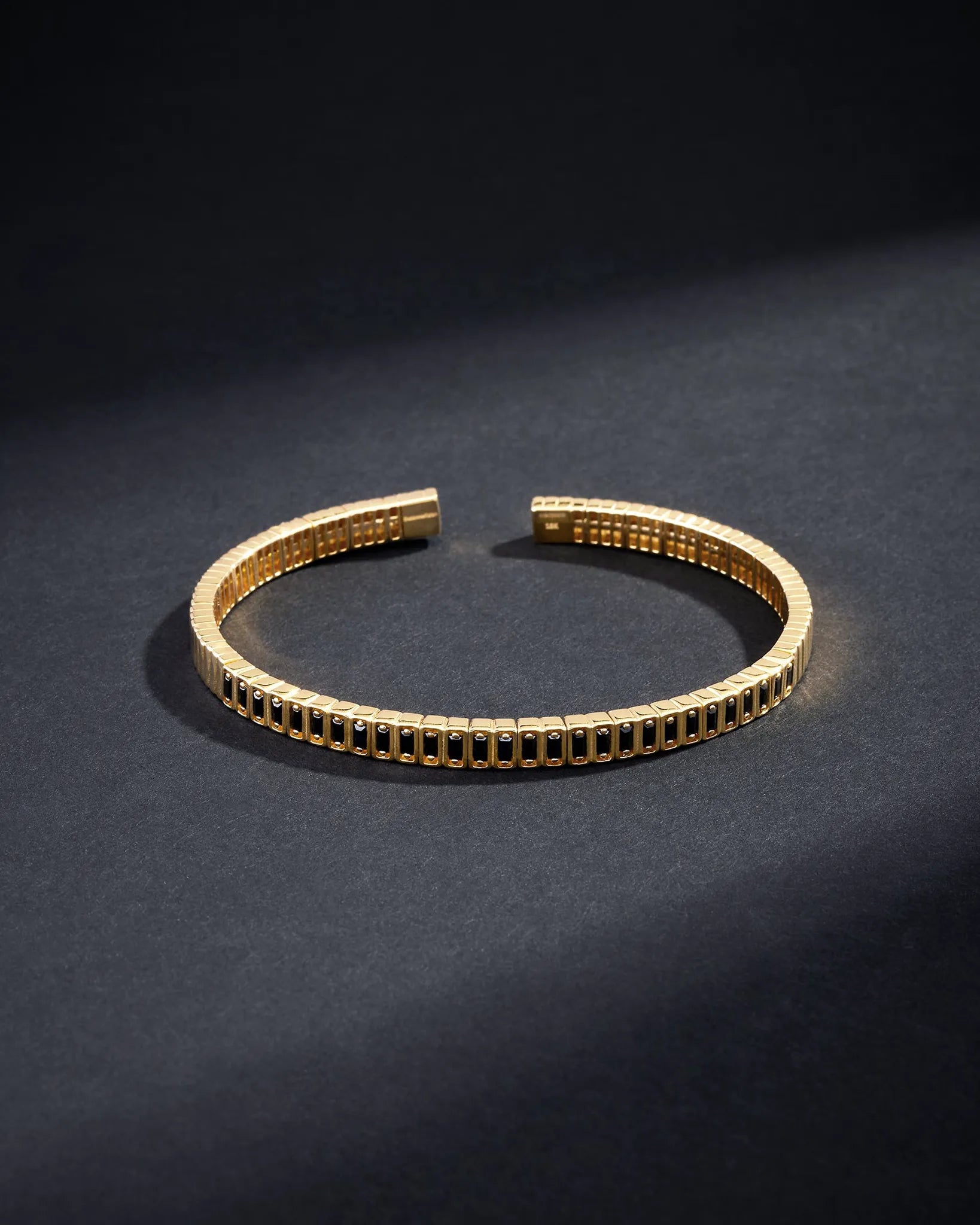 Suzanne Kalan Men's Inlay Small Vertical Black Sapphire Bangle in 18k yellow gold