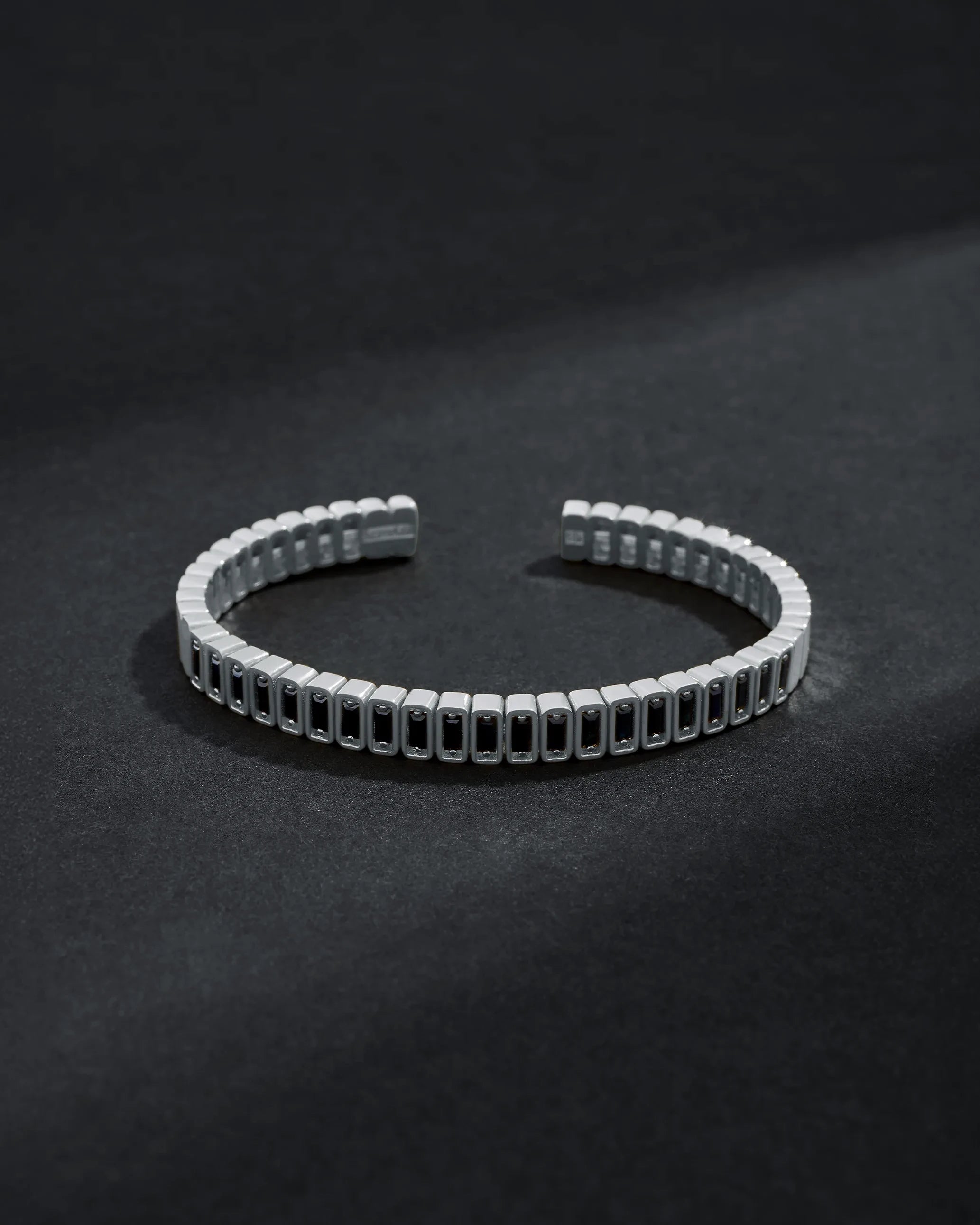 Suzanne Kalan Inlay Large Vertical Black Sapphire Bangle in 18k white gold