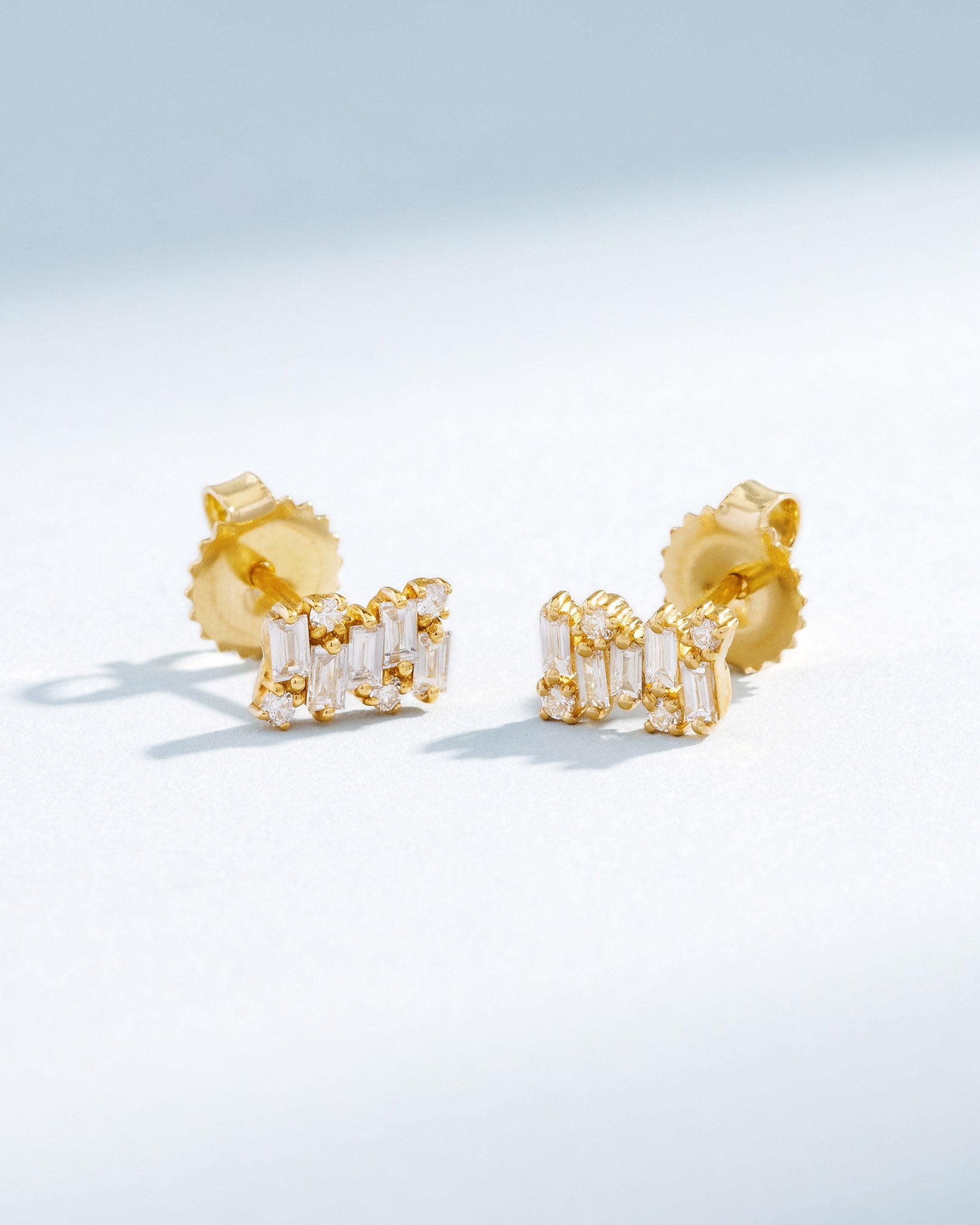 Suzanne Kalan Classic Diamond Shimmer Stud Earrings in 18k yellow gold