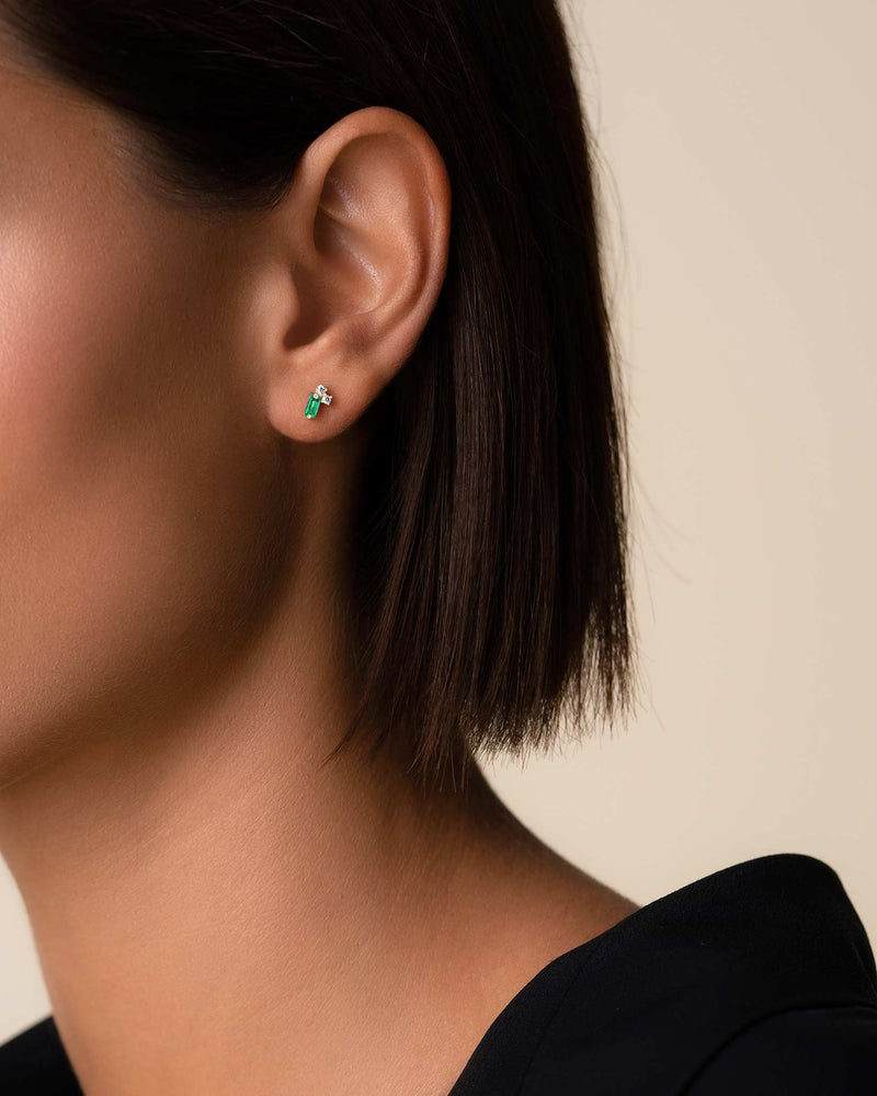 Suzanne Kalan Bold Burst Mini Emerald Studs in 18k yellow gold