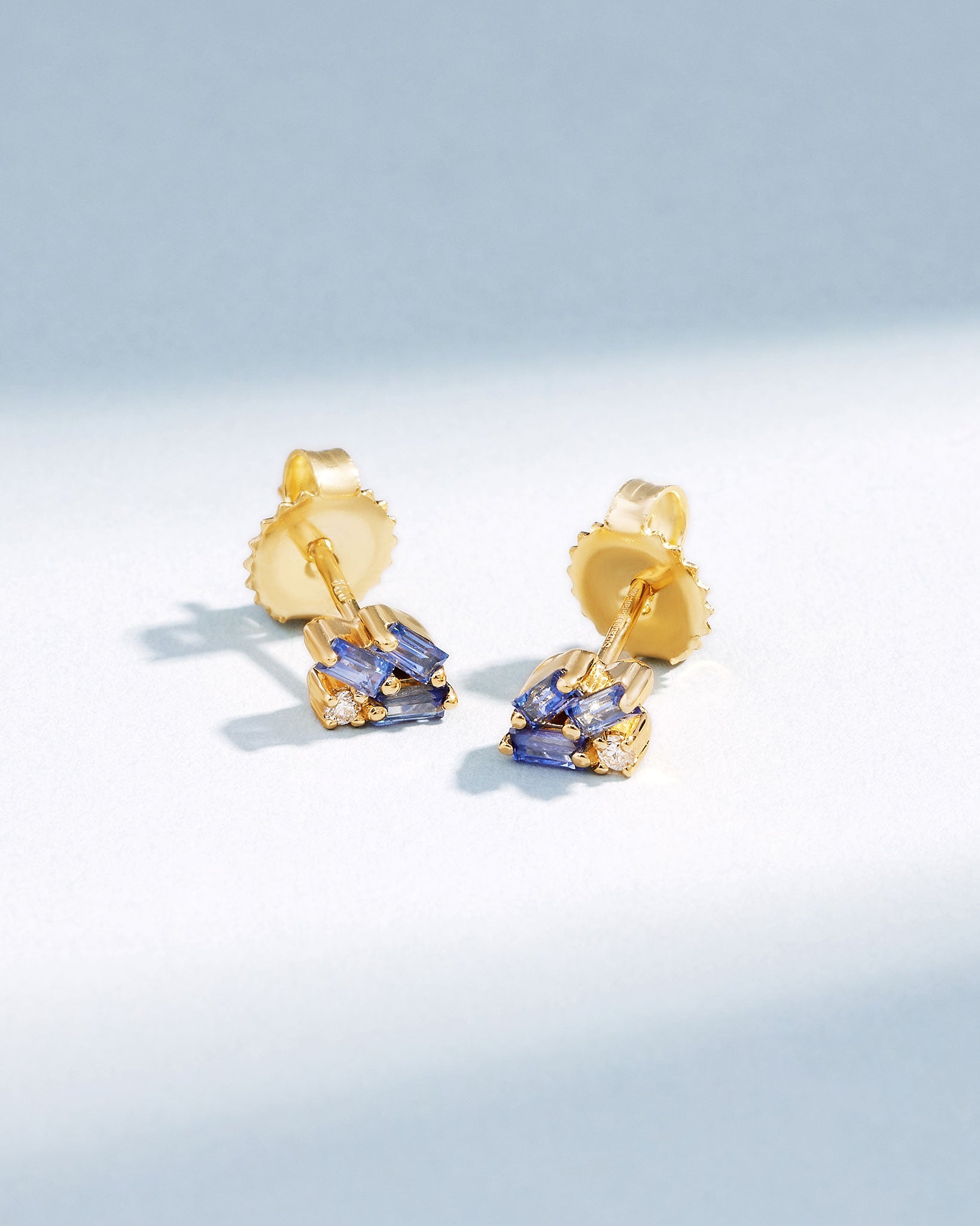 Suzanne Kalan Bold Cluster Light Blue Sapphire Studs in 18k yellow gold