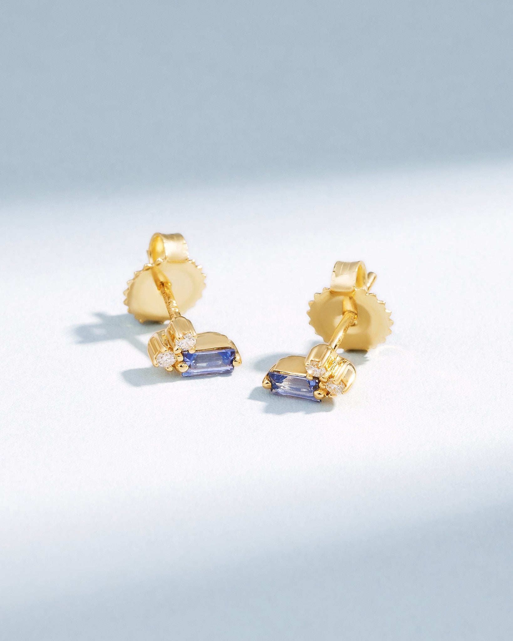 Suzanne Kalan Bold Burst Mini Light Blue Sapphire Studs in 18k yellow gold