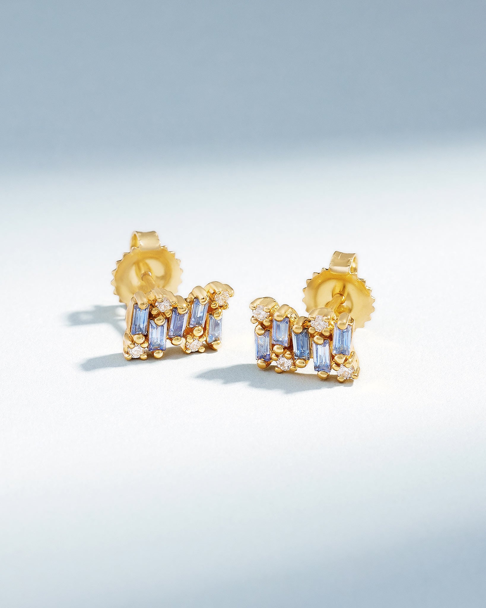 Suzanne Kalan Shimmer Light Blue Sapphire Studs in 18k yellow gold