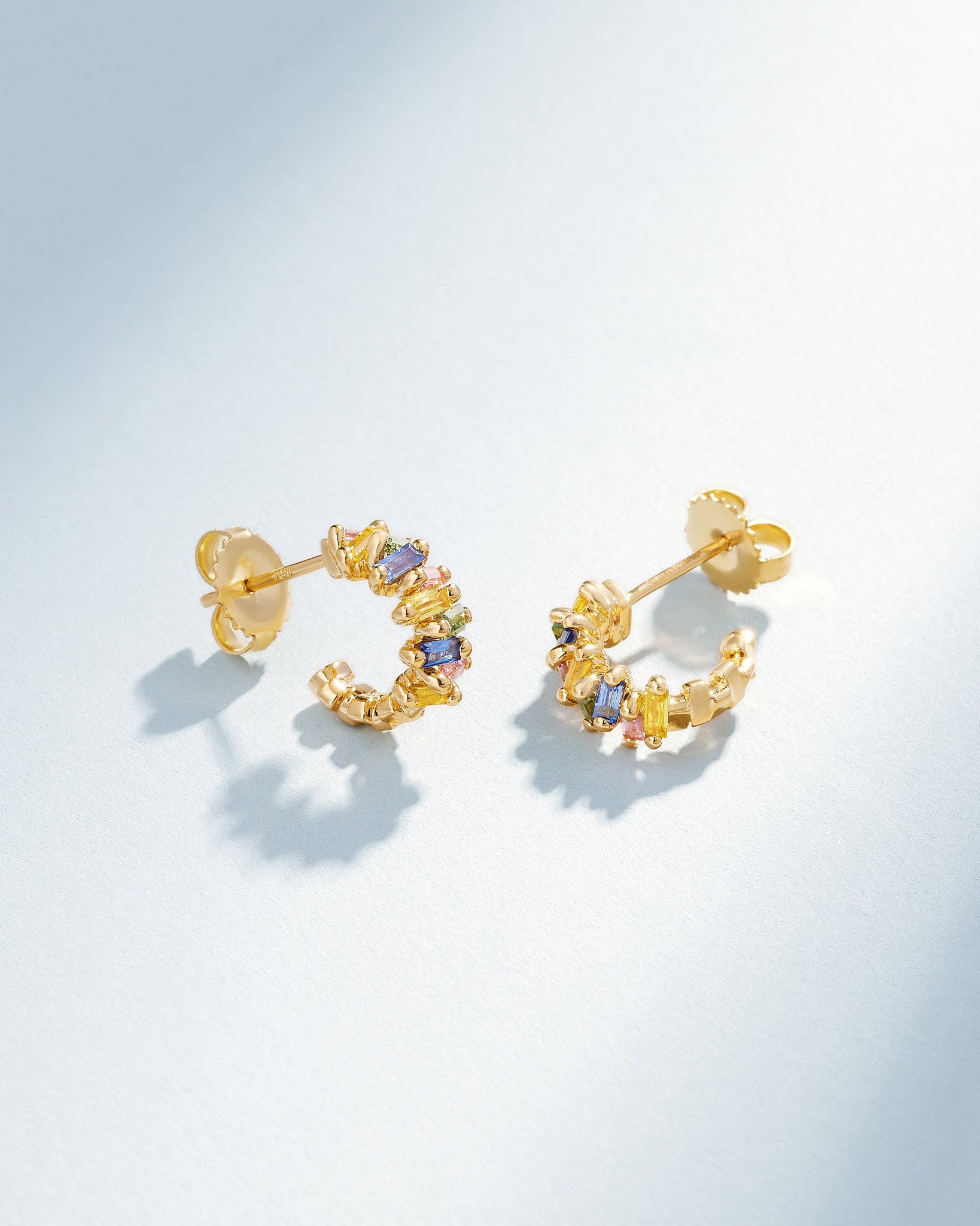 Szuanne Kalan Bold ZigZag Pastel Sapphire Mini Hoops in 18k yellow gold