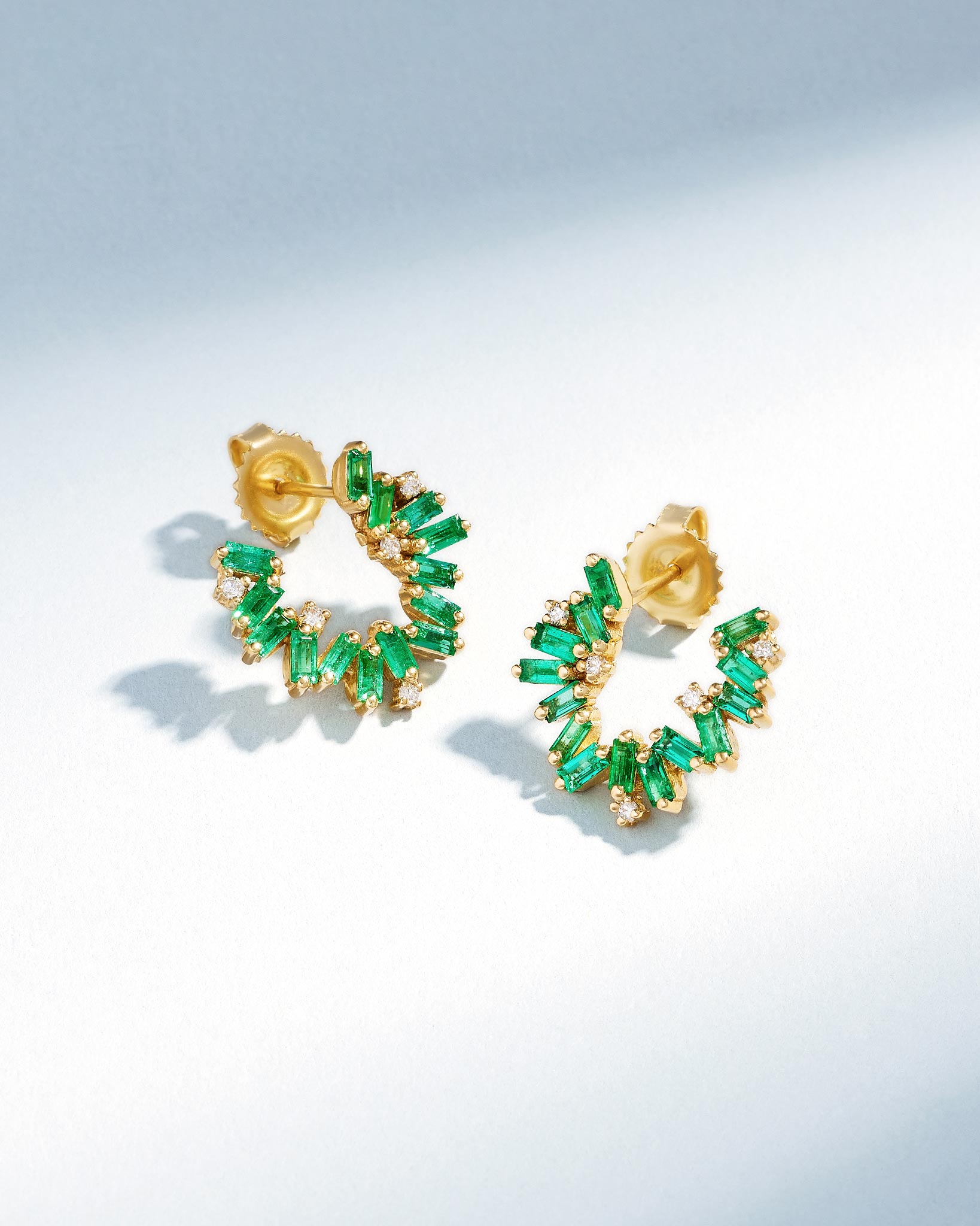 Suzanne Kalan Bold Burst Emeralds Sideways Mini Hoops in 18k yellow gold