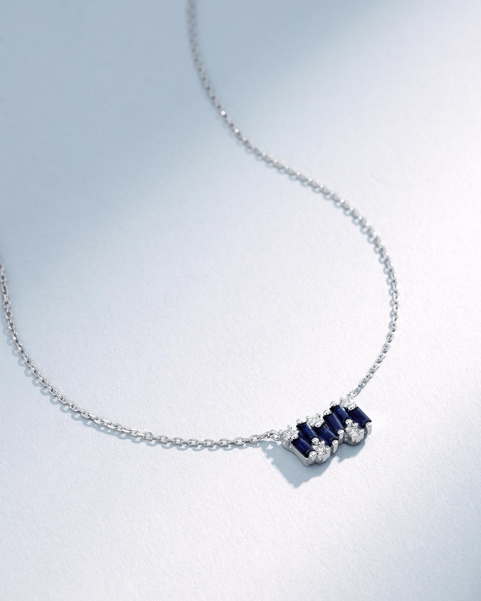 Suzanne Kalan Shimmer Dark Blue Sapphire Mini Bar Pendant in 18k white gold