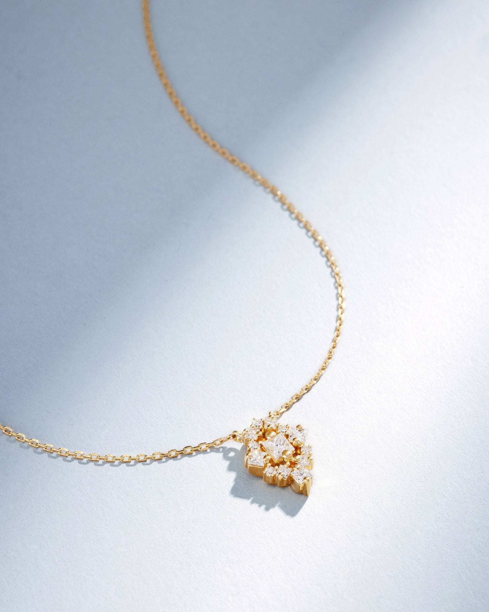 Suzanne Kalan La Fantaisie Star Diamond Pendant in 18k yellow gold