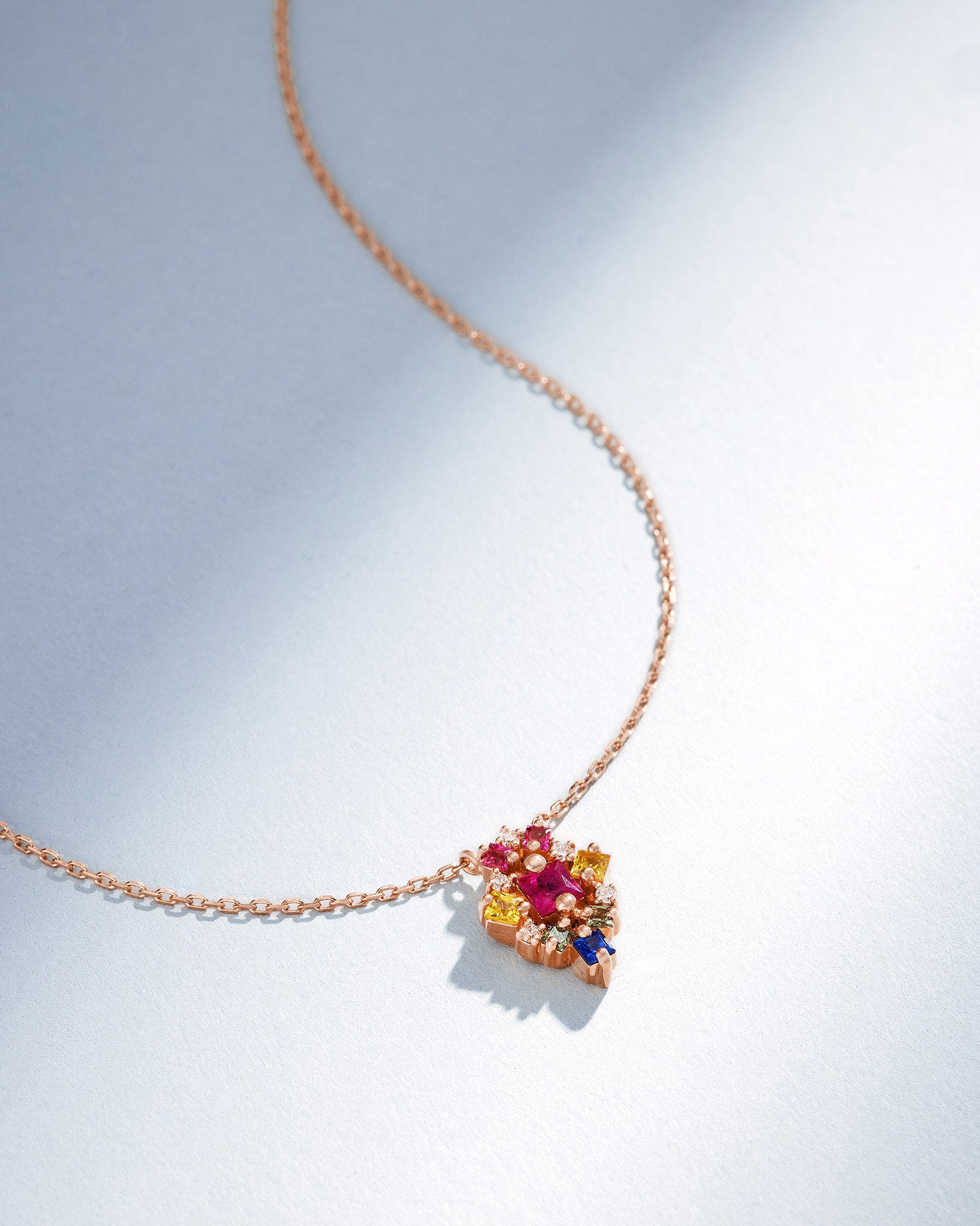 Suzanne Kalan La Fantaisie Star Rainbow Sapphire Pendant in 18k rose gold