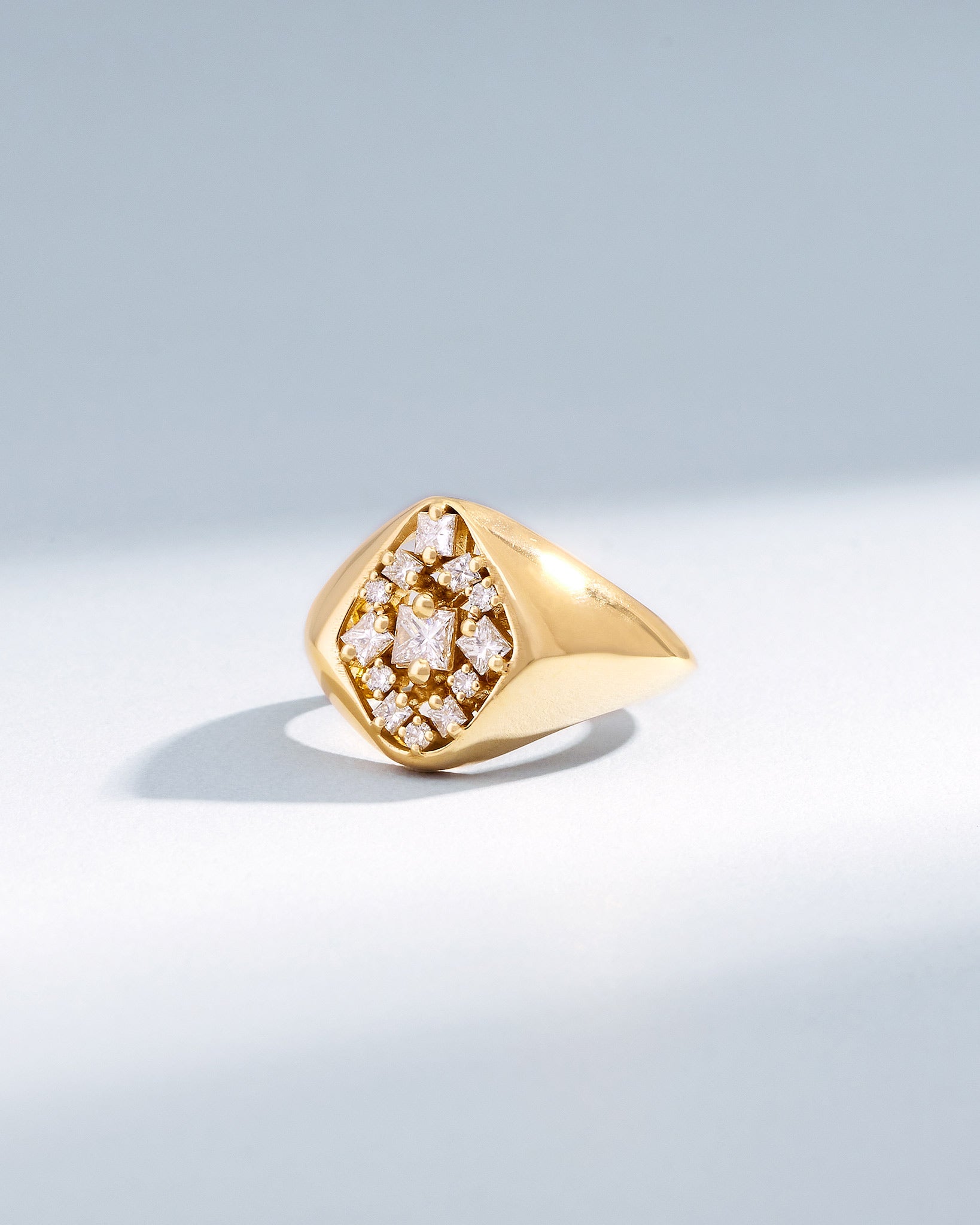 Suzanne Kalan La Fantaisie Star Diamond Signet Ring in 18k yellow gold