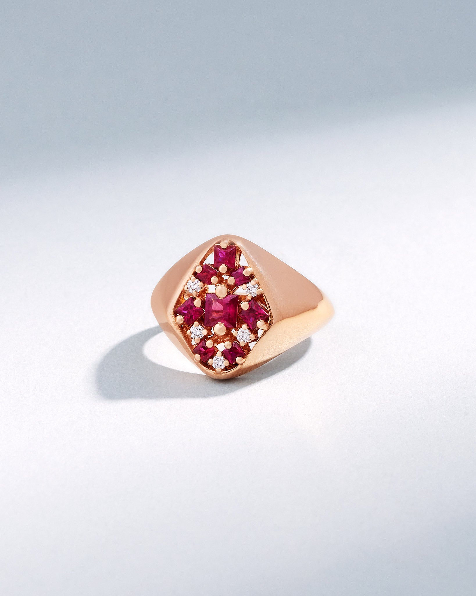 Suzanne Kalan La Fantaisie Star Ruby Signet Ring in 18k rose gold