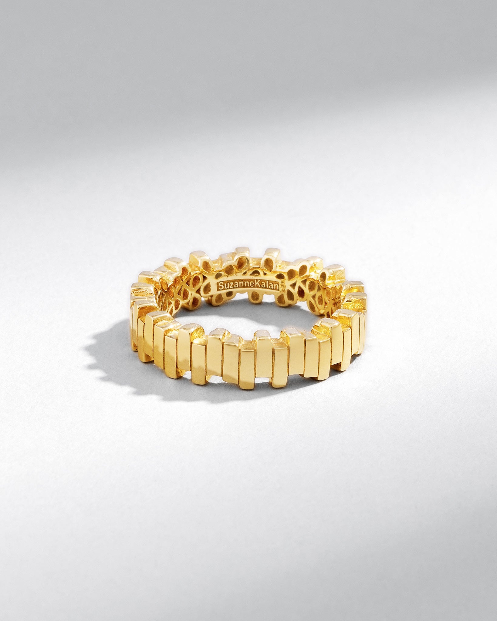 Suzanne Kalan Golden Midi Stacker Band in 18k yellow gold