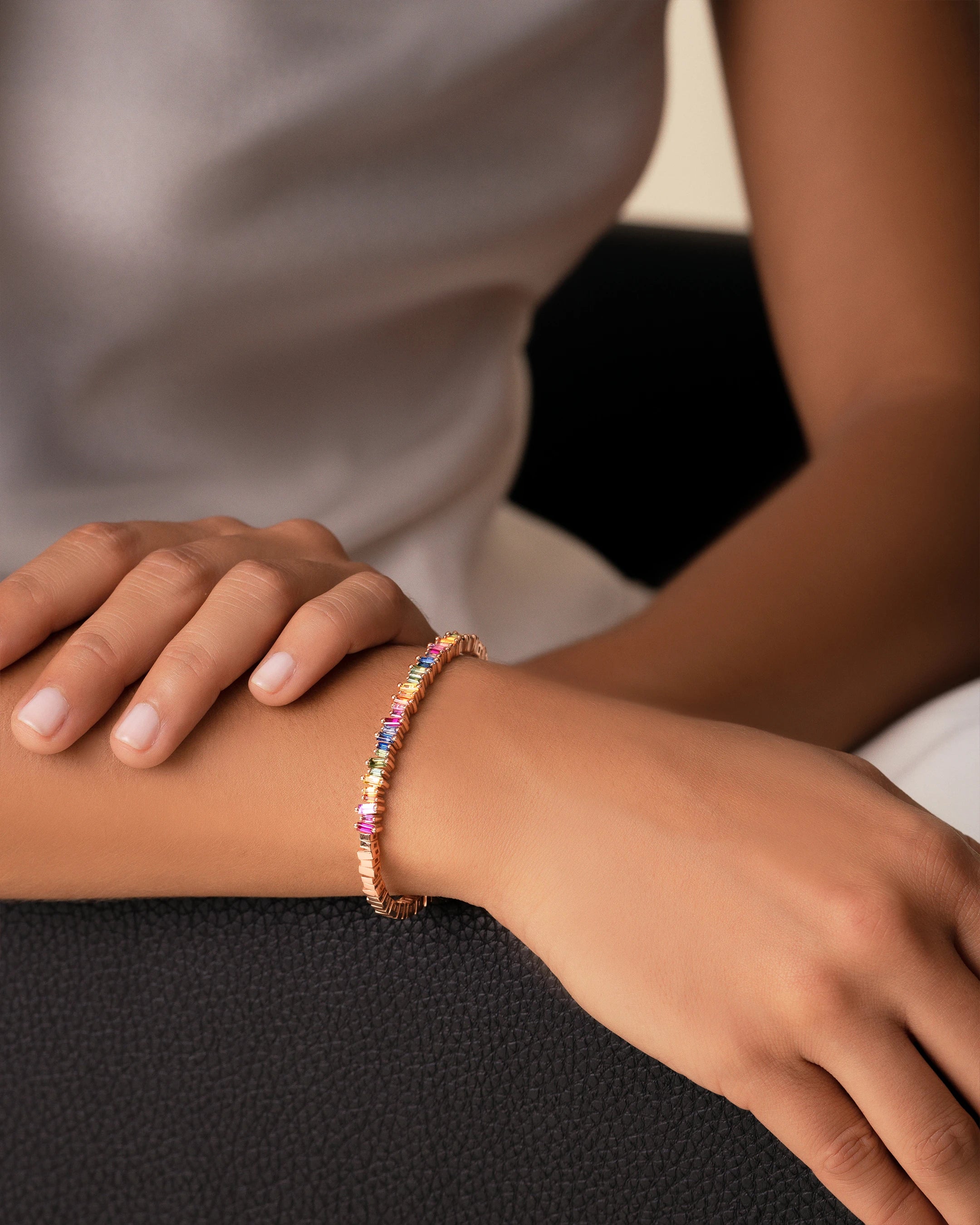Suzanne Kalan Bold Rainbow Sapphire Bangle in 18k rose gold