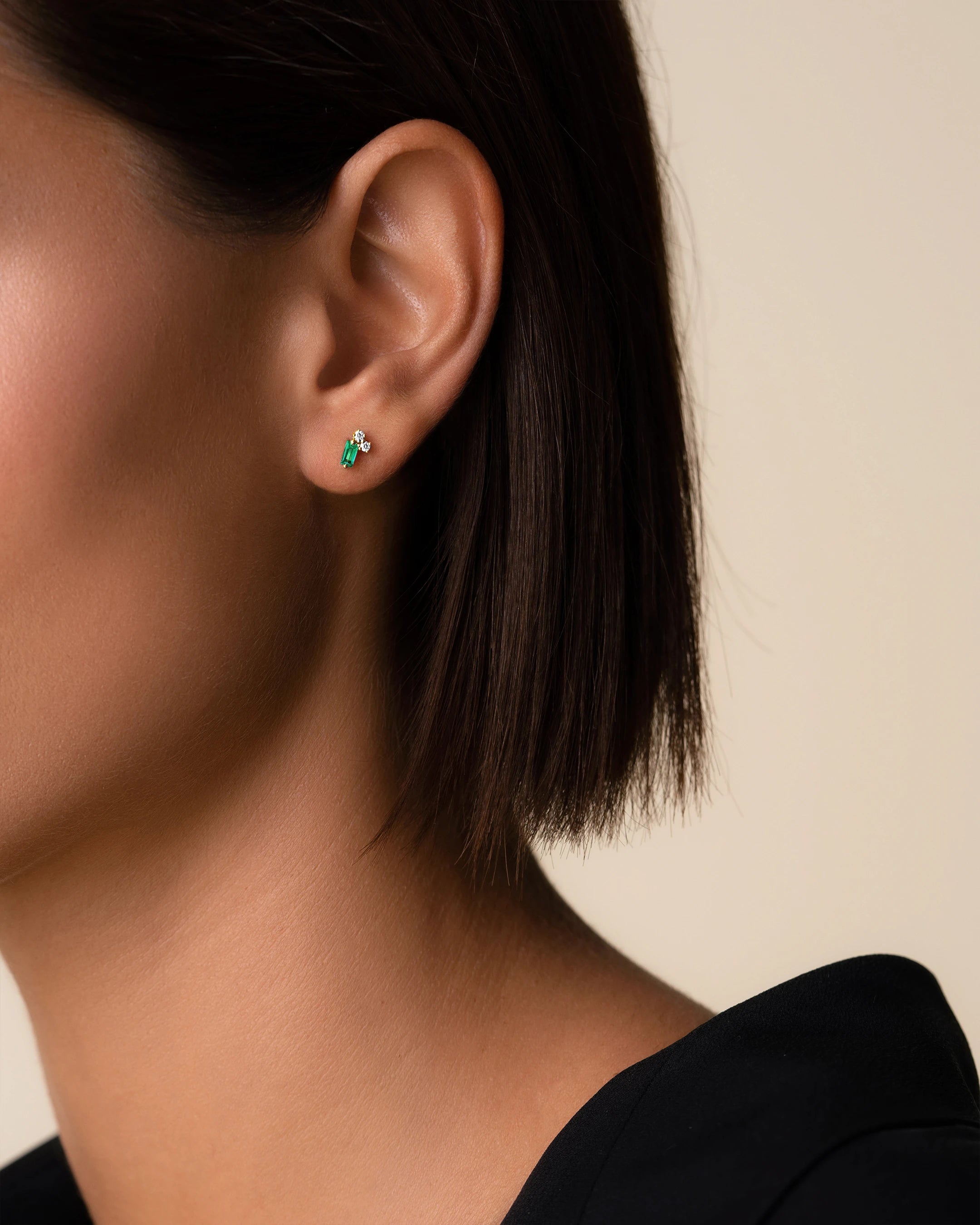 Suzanne Kalan Bold Burst Mini Emerald Studs in 18k yellow gold