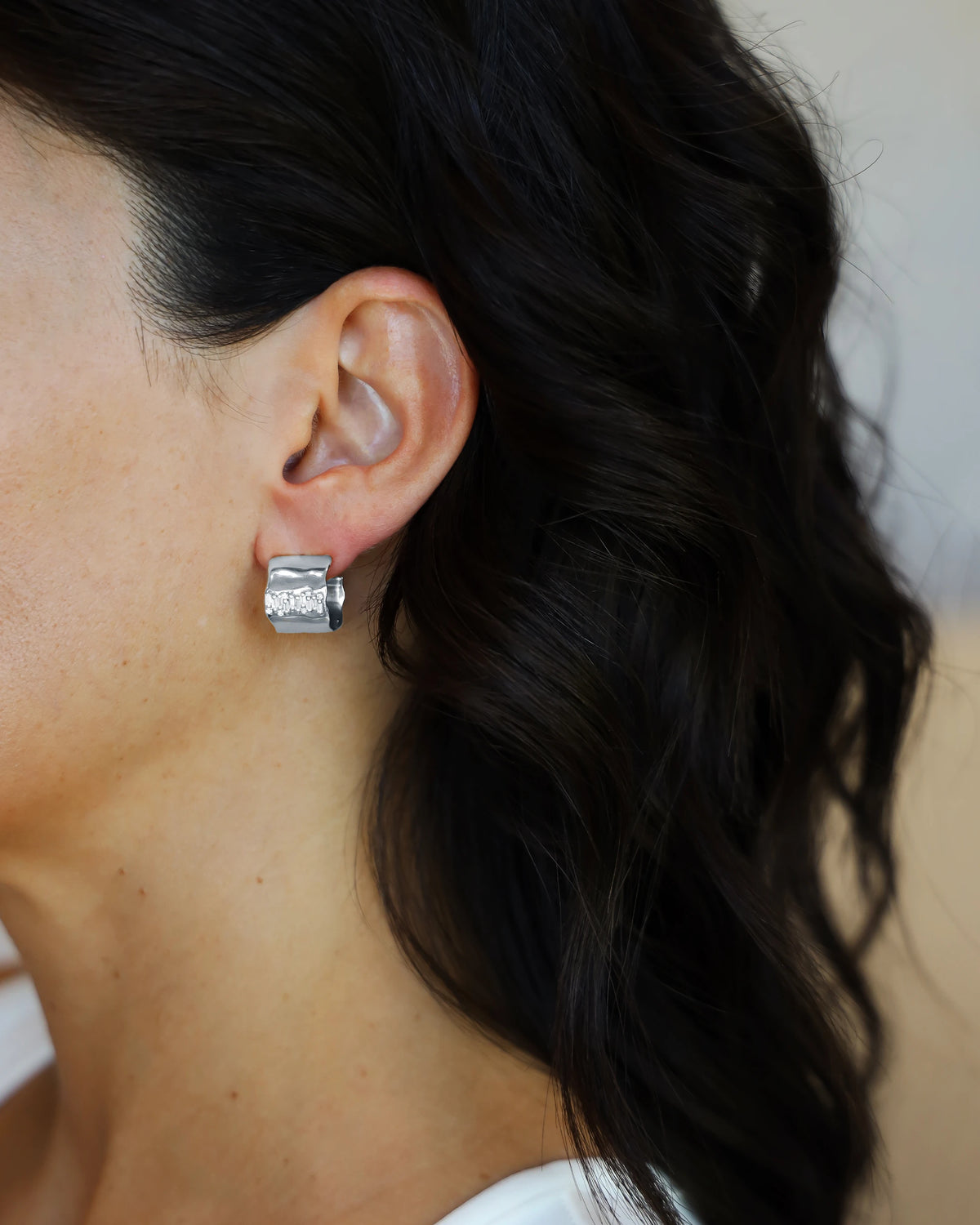 Suzanne Kalan Gilded Diamond Midi Hoops in white gold