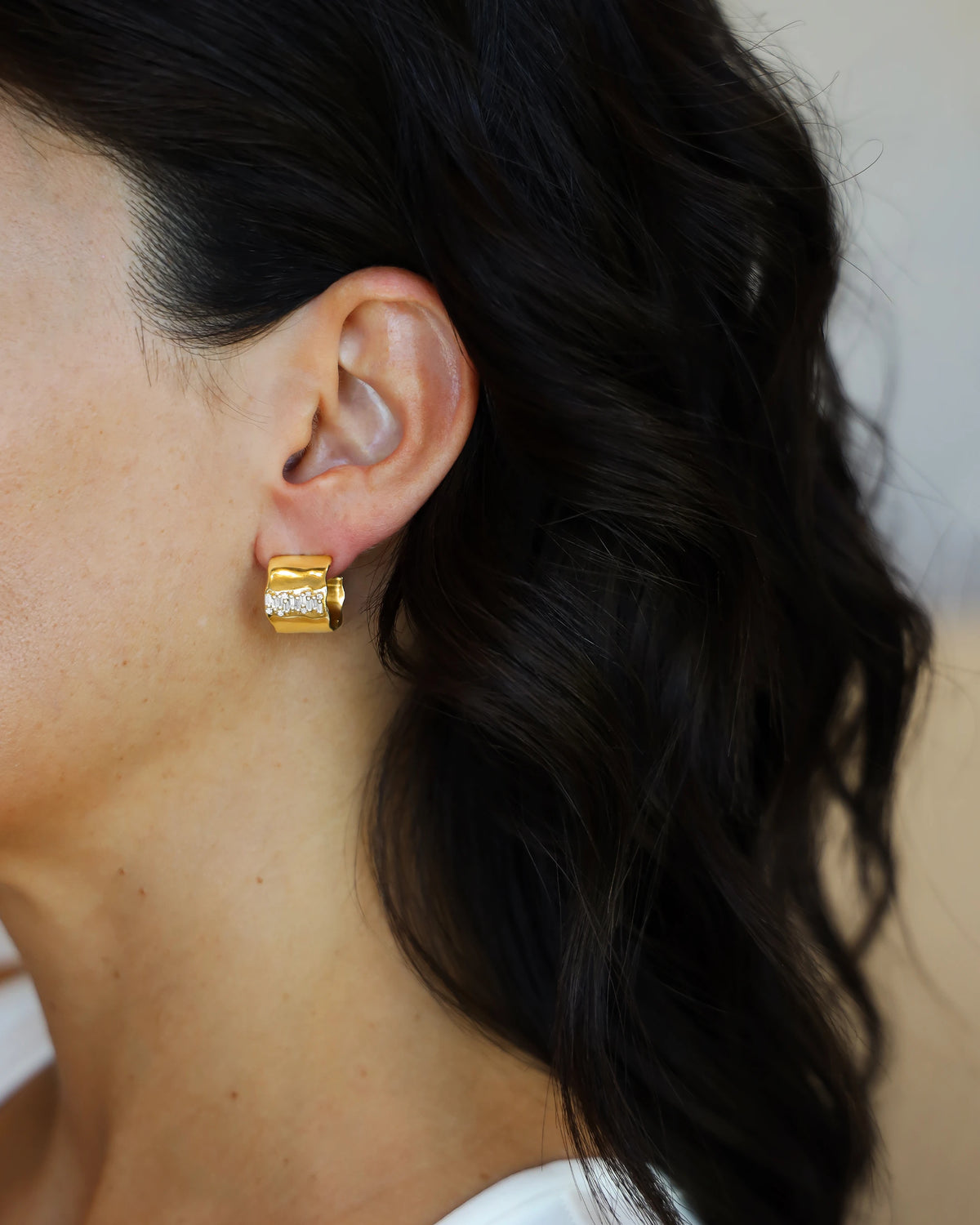 Suzanne Kalan Gilded Diamond Midi Hoops in yellow gold